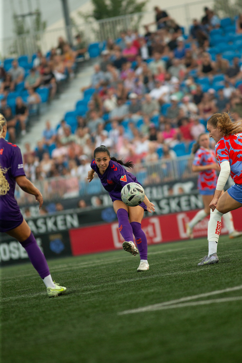 Jaclyn Sawicki in action during a match against the Montreal Roses